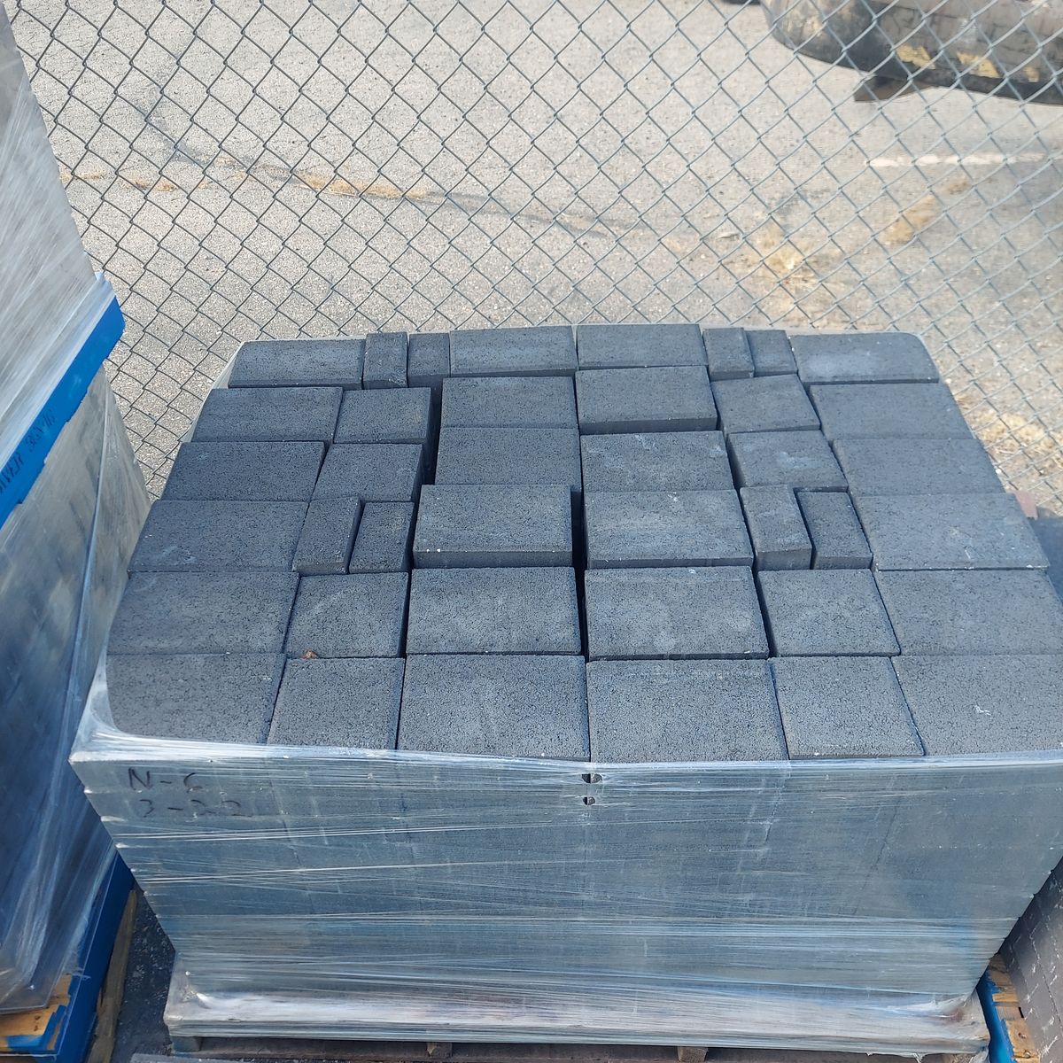 BLACK 3PC PAVERS (6x9,6x6,3x6)