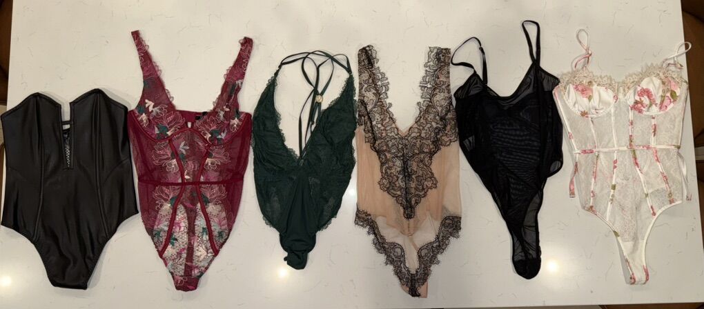 Lingerie (Bodysuits, Bustier, Corset tops)