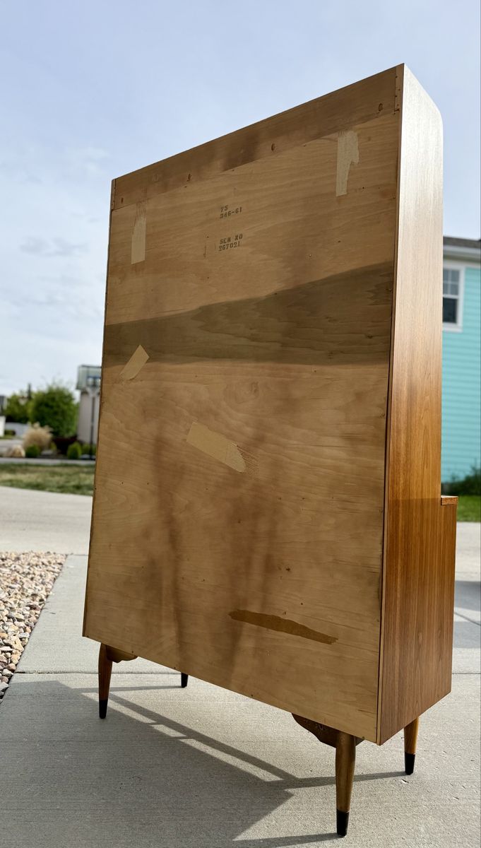 Main image 7