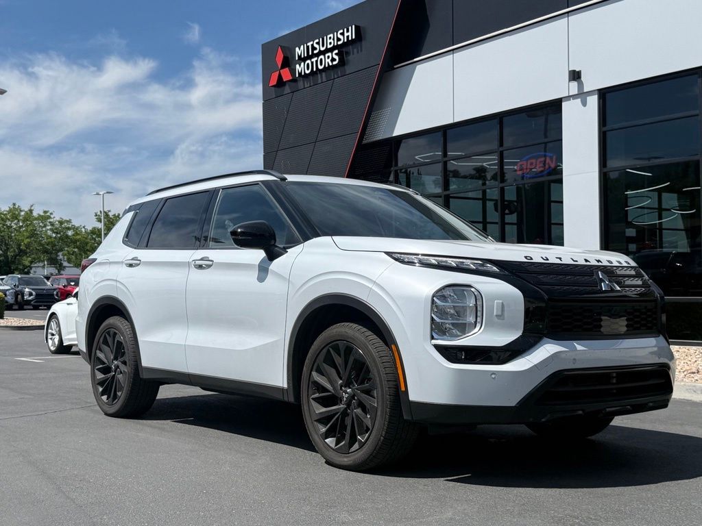 2024 Mitsubishi Outlander 