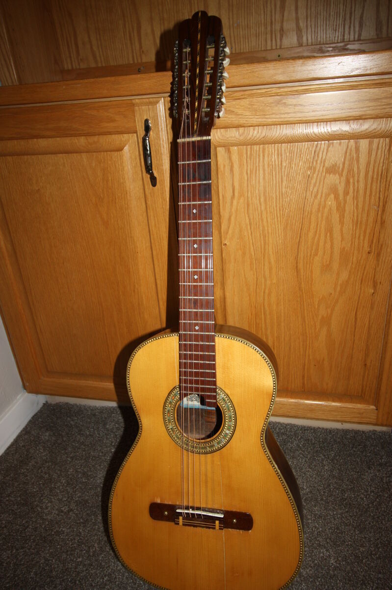 VINTAGE 12 STRING HAND MADE. MANUEL GALVEZ SAN SALVADOR.
