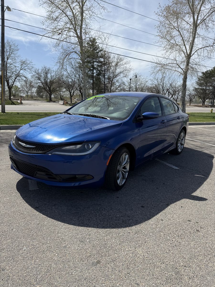 2015 Chrysler 200 
