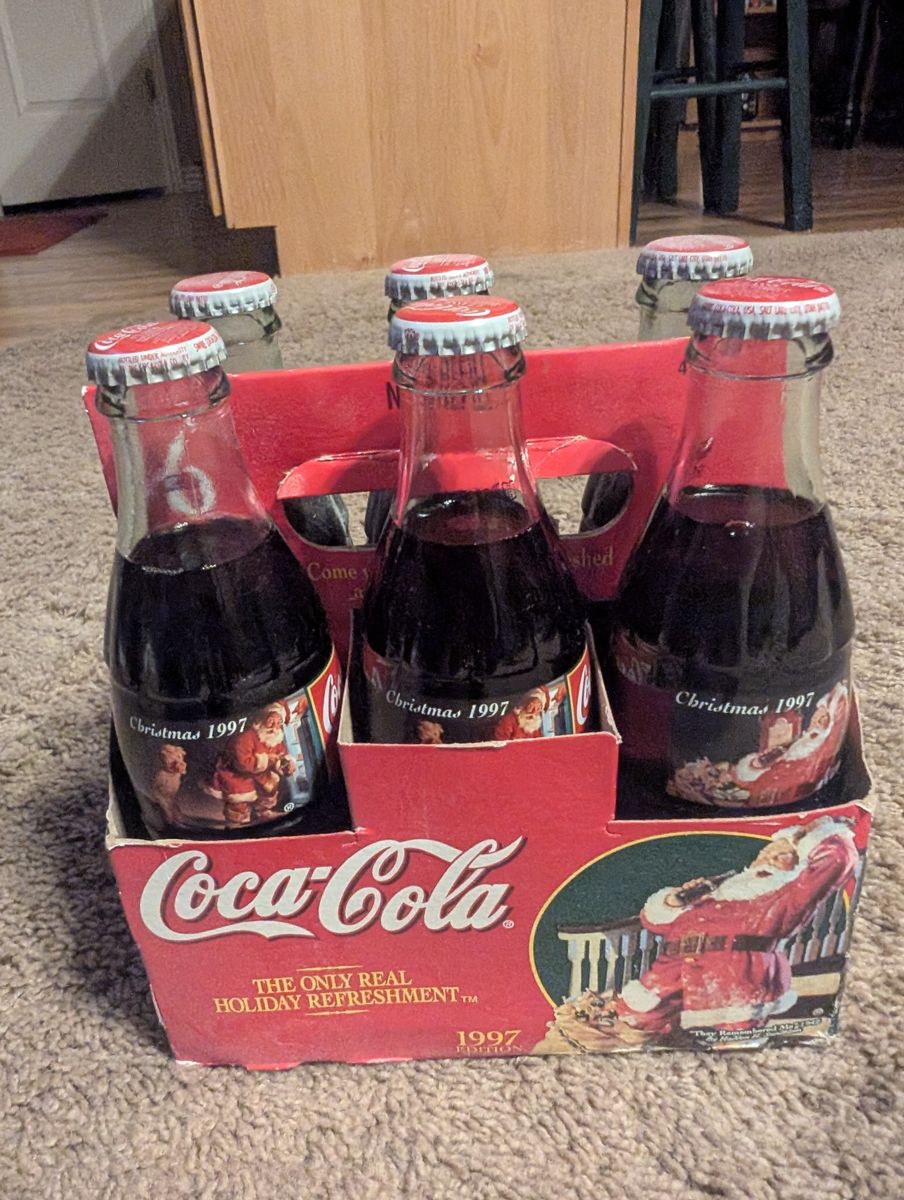 1997 Christmas 6-pack coca cola