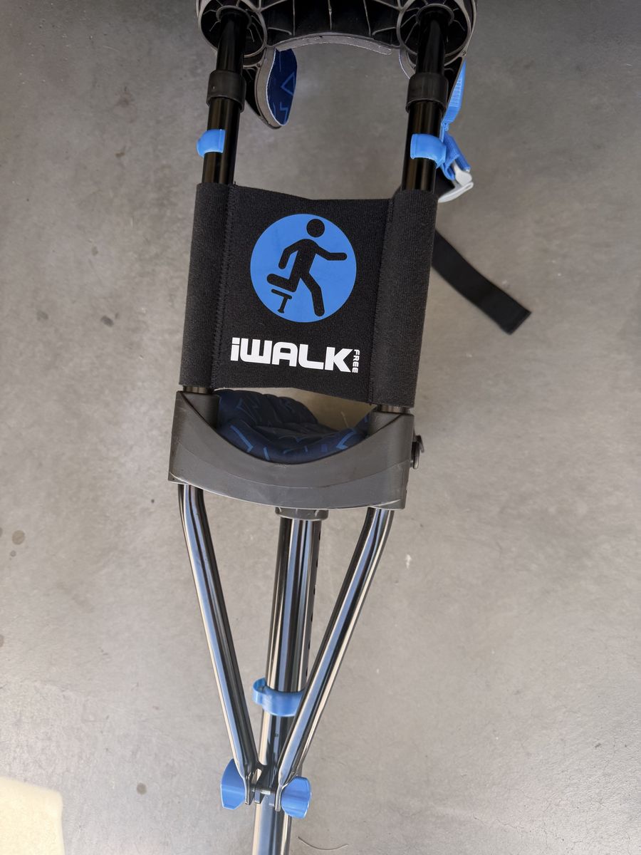 iWALKFree 3.0 Hands-Free Crutch Knee Walker Leg Walker Crutch Alternative
