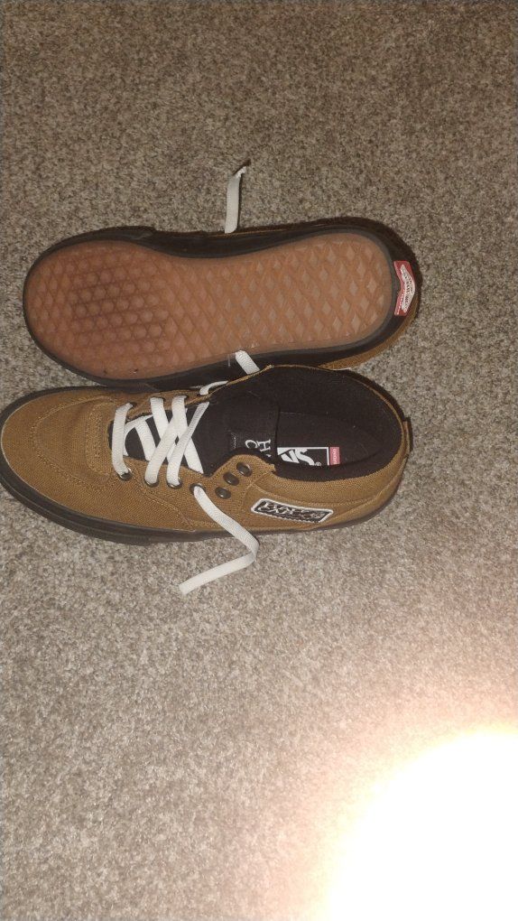 kids shoes size 6 