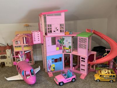 Barbie Dreamhouse (newest model) w/ elevator, slide, pool
