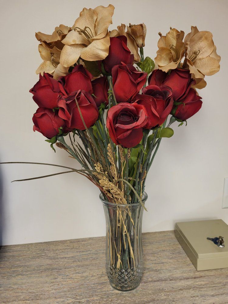 rose floral arrangement