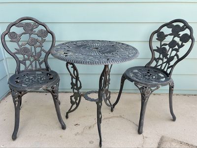 Vintage Cast Iron Bistro Set - 2 Rose-Pattern Chairs & Round Table - Patio, Garden, Balcony Furniture