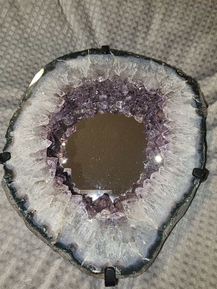 Main image 9