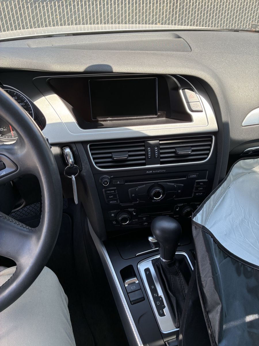 Main image 8