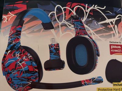 Rand McNally ClearDryve 220 Graffiti Noise-Cancelling 2-in-1 Headphones/Headset with Hard Case