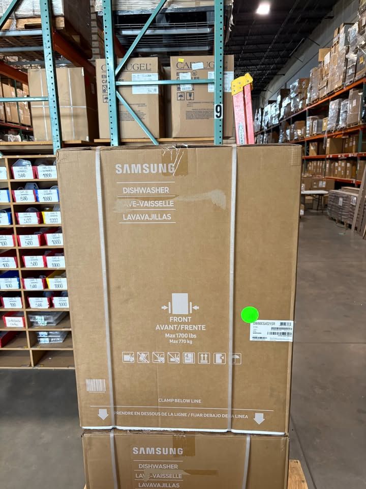 Samsung DW80CG4021SR 24" Built-in Dishwasher in Stainless Steel, Brand New!