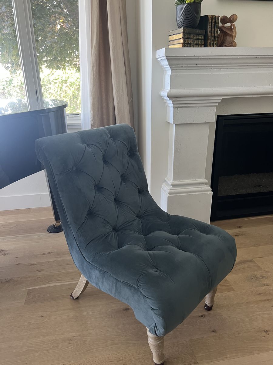 Elegant Tufted Velvet Slipper Chair - Teal, 36" Tall, Comfortable Seating, Small Footprint