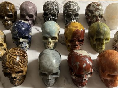 Collectible Statue Figurine 5” SKULL Rocks Crystal Carved Raw Office Home Decor Decoration Office