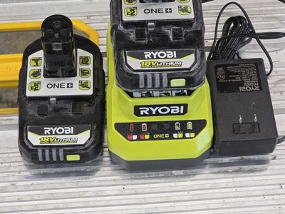 2 RYOBI 18V ONE+ 2Ah High Performance Batteries and charger