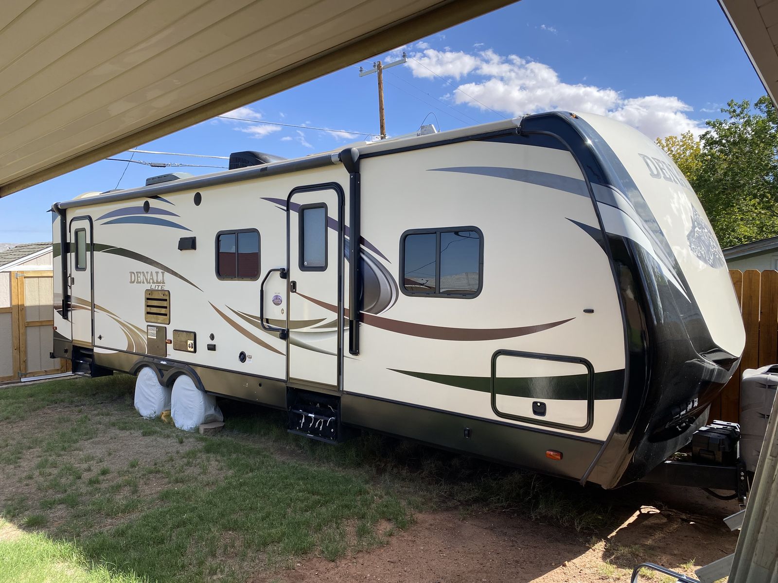2016 Dutchmen Denali 2611BH Travel Trailer