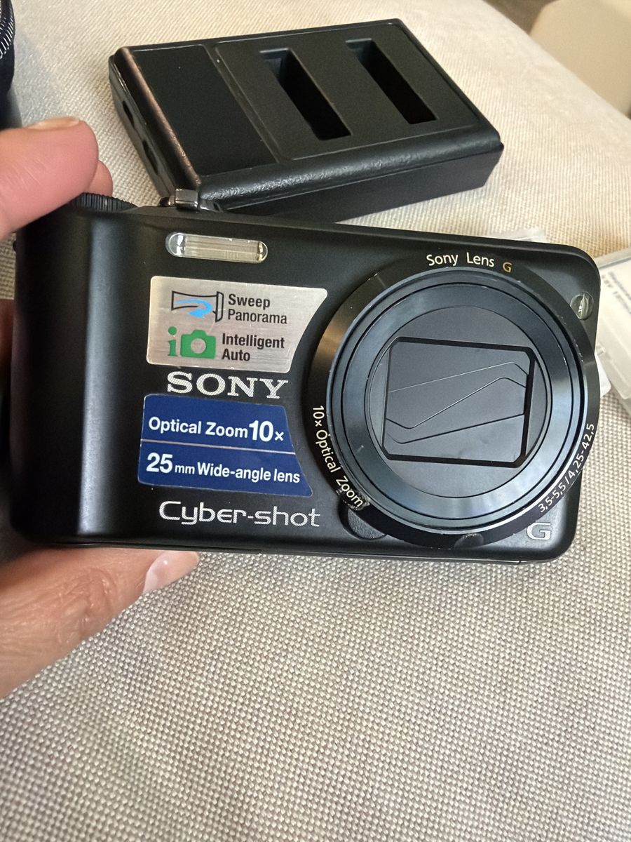 Sony CyberShot DSC-H55