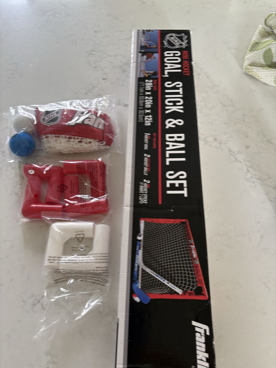 Mini hockey set