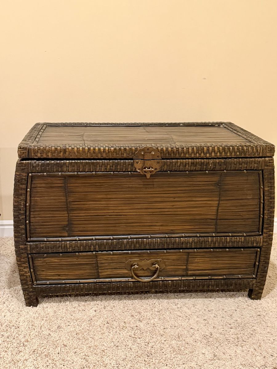 Main image 2