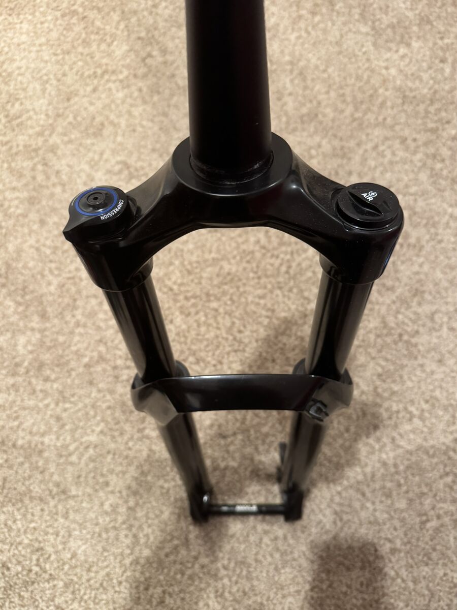 RockShox Recon Silver RL Mountain Bike Fork, 140mm Travel, 29 Wheel