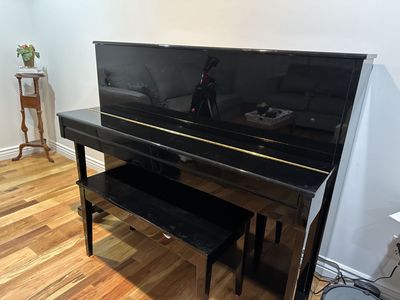 Yamaha T118 Black Upright Piano