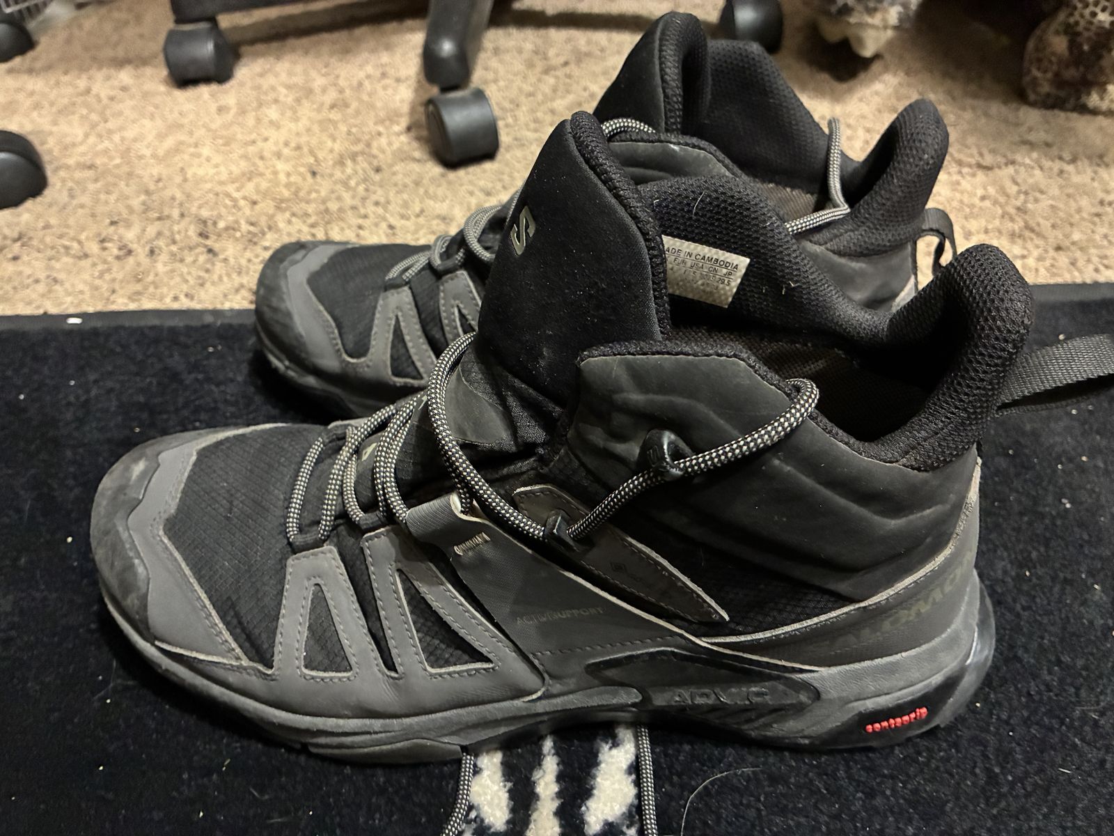 Salomon Ultra Mid Hiking Boots Size 11 1/2