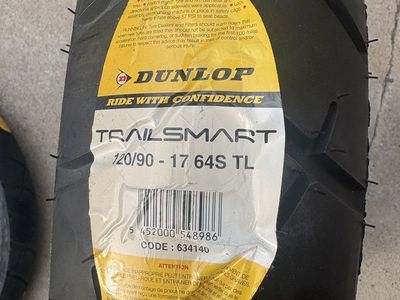 2 Dunlop tires