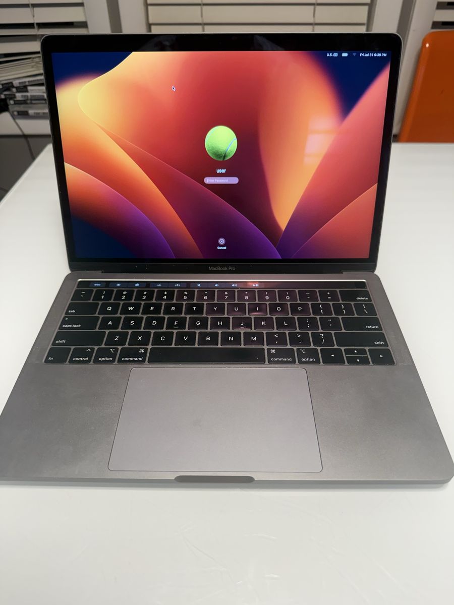 2018 13” MacBook Pro i7 16GB RAM 1TB SSD Touchbar