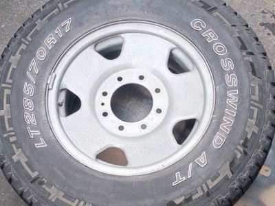 * Single LT285/70R17 on an 8 Lug Ford Rim *
