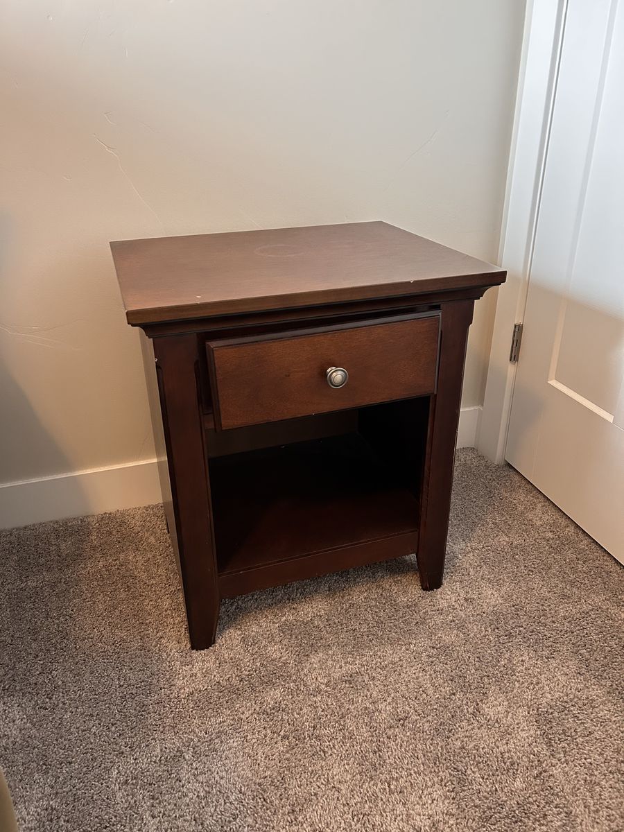 2 Matching Side Tables