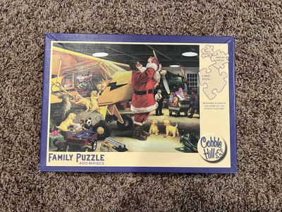 Cobble Hill Graduated 400 Piece Santa Puzzle
