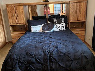 Queen bedroom set
