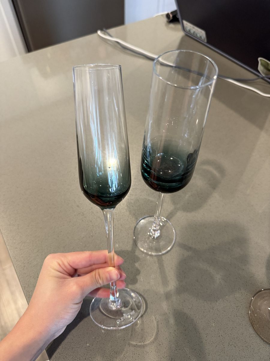 Set of 2 Champagne Glasses