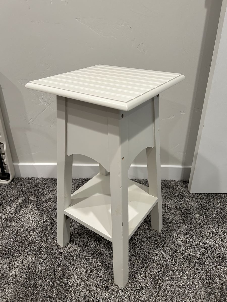 White Wooden Nightstand Accent Table with Lower Shelf