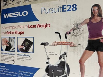 NEW BOX UNOPENED Weslo Pursuit E28 Upright Exercise Bike with Upper-Body Workout Arms & LCD Display