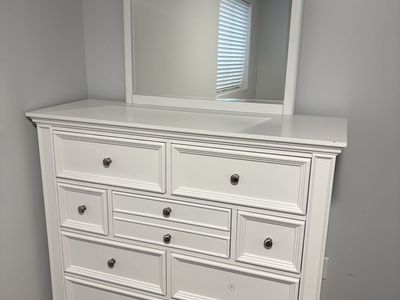 Dresser!