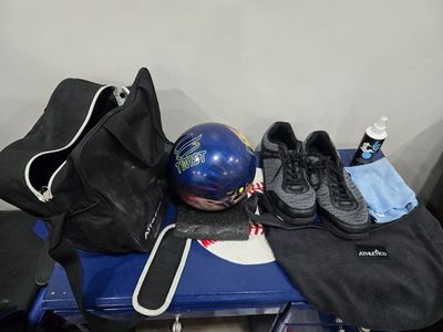 Twist USBC Bowling Ball, Stryke Force Shoes (M14), Athletico Bag & Lane Ghost Cleaner - Complete Bowling Set