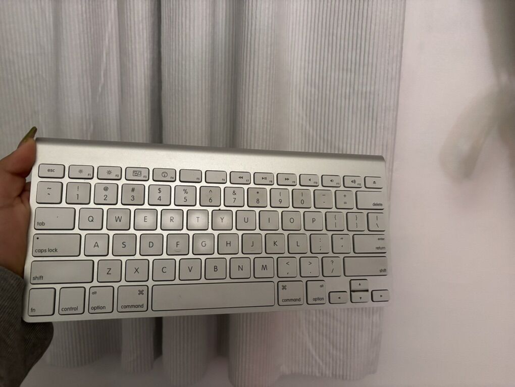 Apple Wireless Keyboard