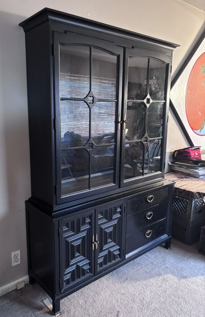 CHINA HUTCH GLASS DOOR UPPER 4-DRAWER 1-CABINET