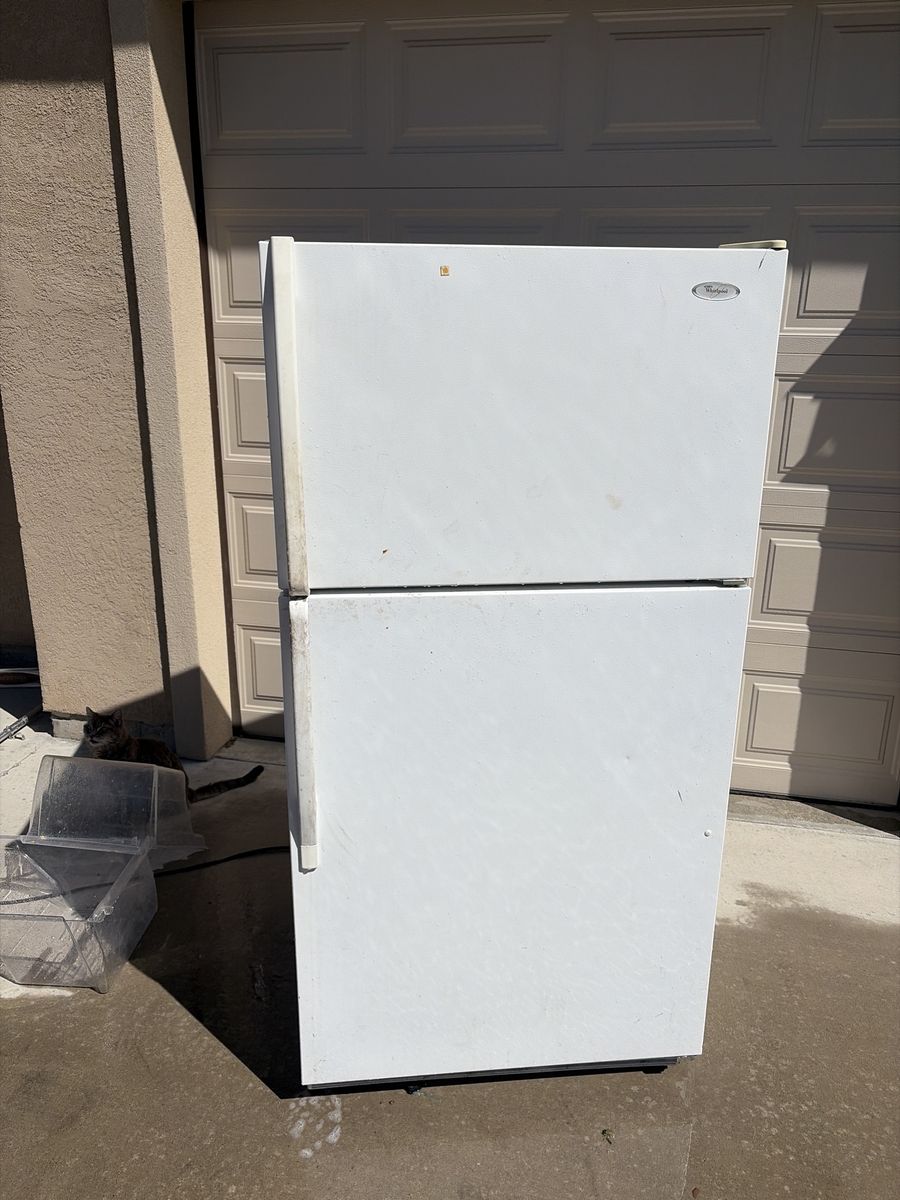 Free fridge/freezer