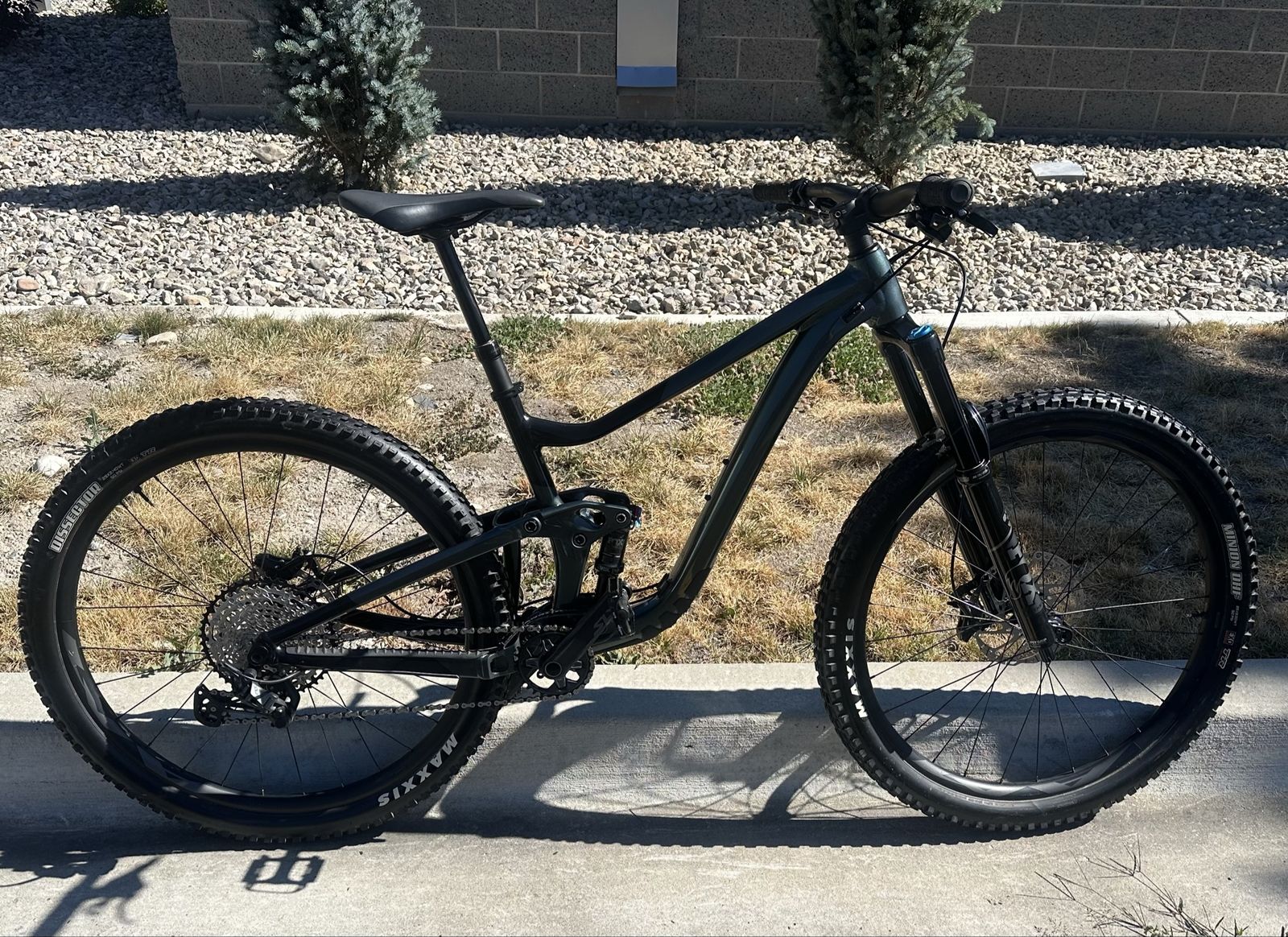 Giant Trance X 29 Full Suspension Mountain Bike - Size Medium