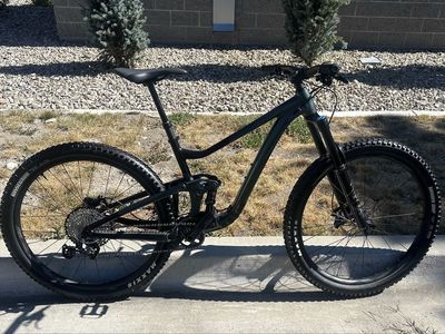 Giant Trance X 29 Full Suspension Mountain Bike - Size Medium