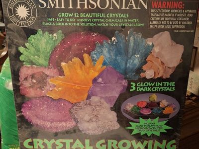 Smithsonian Crystal Growing Kit