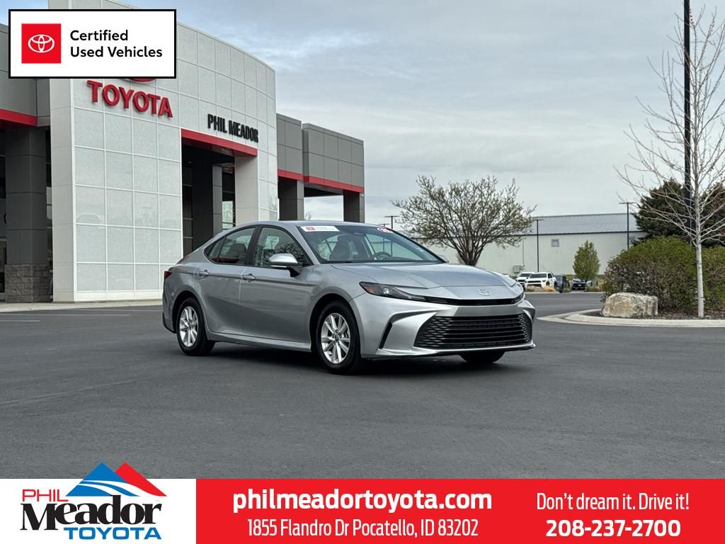 2025 Toyota Camry LE
