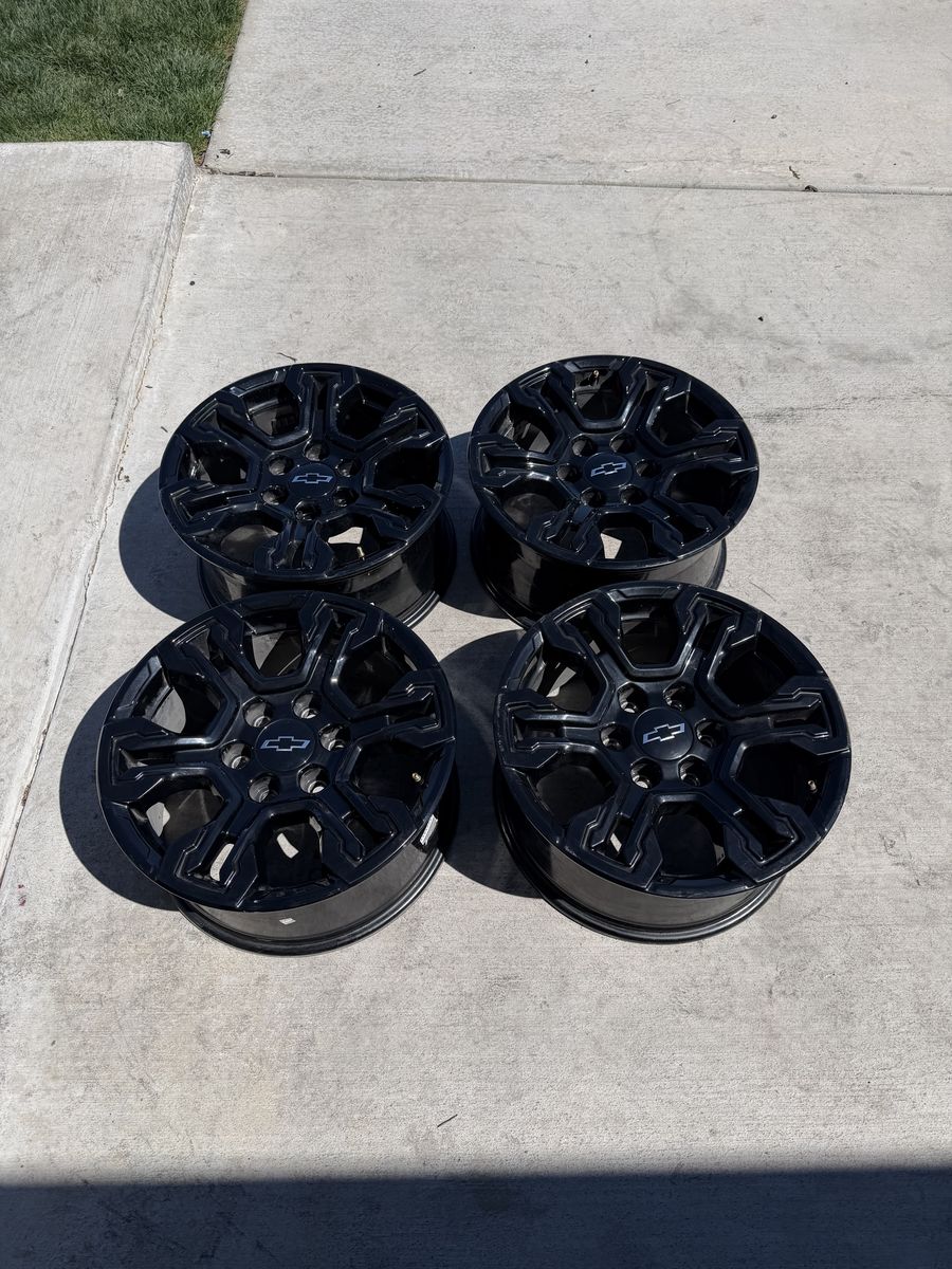 Chevy Silverado 1500 ZR2 Tahoe Rims 18”