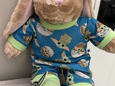 Star Wars mandalorian grogu yoda pawlette bunny build a bear