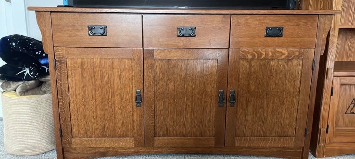 Mission Style Solid Oak Sideboard / Media Console