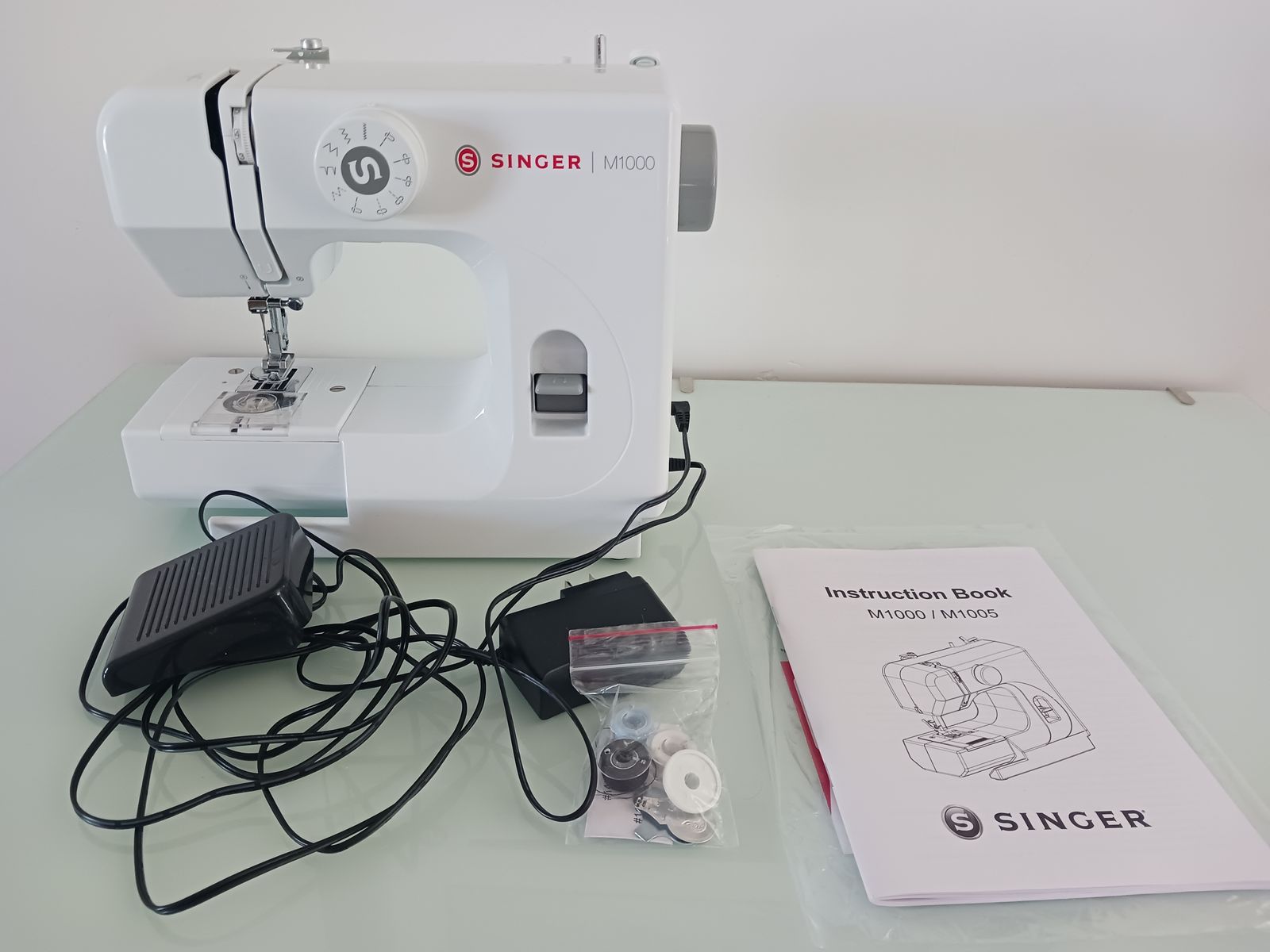 Singer M1000 sewing machine