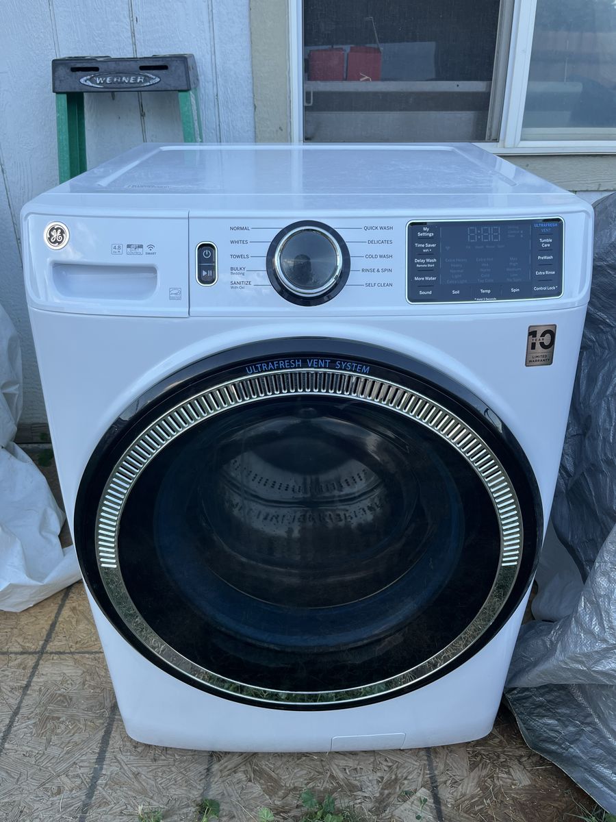 GE Ultrafresh Vent Smart System Front Load Washer GFW550SSN2WW - White, 4.8 cu. ft.