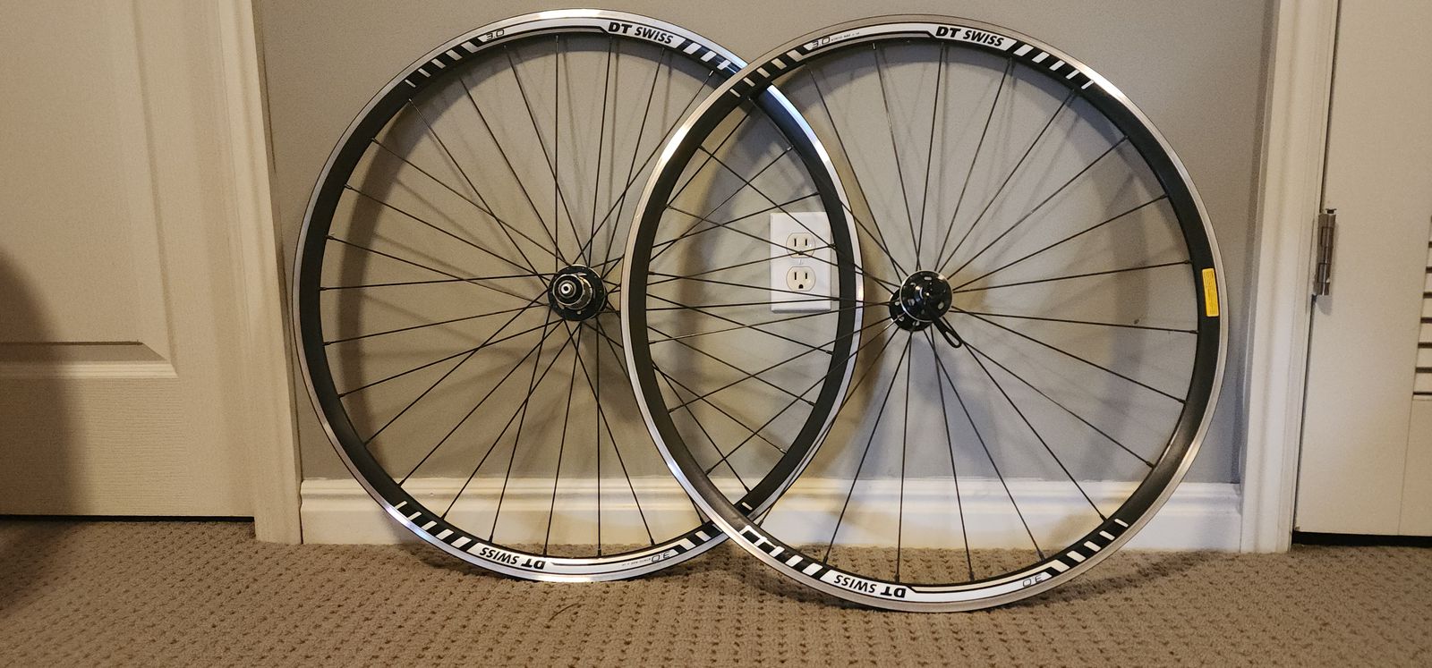 DT Swiss 3.0 wheelset for 700C roadbike